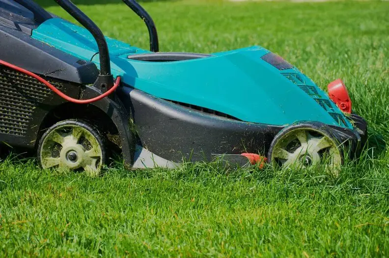 Lawn Mowing Indio, CA